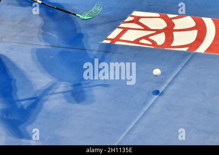 Pilsen, Repubblica Ceca. 15 ottobre 2021. Euro Floorball Tour, partita Svezia vs Finlandia, si è tenuto il 15 ottobre 2021 a Pilsen, Repubblica Ceca. Credit: Miroslav Chaloupka/CTK Photo/Alamy Live News Foto Stock