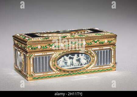 Il tabacco da fiuto Box (Tabatière), 1777-1778. François Chazeray (Francese). Oro e smalto; complessivo: 2,9 x 3,9 cm (1 1/8 x 1 9/16 in.). Foto Stock