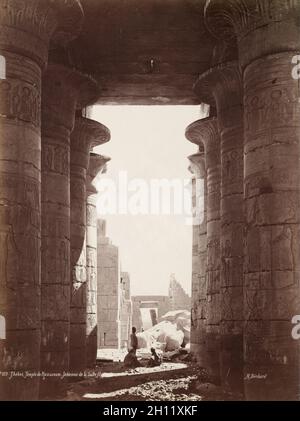 Tebe, tempio del Ramesseum, interno del Hypostyle Hall, 1870s. Henri Béchard (Francese). Albume stampa dal collodio umido negativo; immagine: 36 x 26,9 cm (14 3/16 x 10 9/16 in.); carta: 36 x 26,9 cm (14 3/16 x 10 9/16 in.); mascherino: 61 x 50,8 cm (24 x 20 in.). Foto Stock