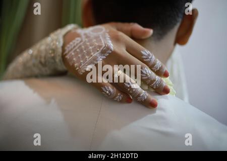 Bride henné scolpito bello e unico a mano della sposa Foto Stock