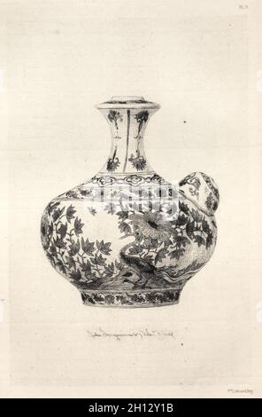 Libro di Albert Jacquemart: Storia dell'Arte Ceramica: un descrittivo e studio filosofico della ceramica di tutte le età e di tutte le nazioni: Persia: Porcellana Soft- Gargoulette, decorata con la Simorg piastra (VI), 1877. Jules Jacquemart (Francese, 1837-1880). Incisione; foglio: 25,5 x 18 cm (10 1/16 x 7 1/16 in.); platemark: 19 x 13 cm (7 1/2 x 5 1/8 in.). Foto Stock