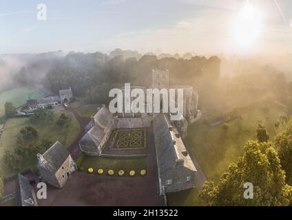 FRANCIA. MANICA (50) IMMAGINE AEREA DELL'ABBAZIA DI HAMBYE Foto Stock
