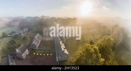 FRANCIA. MANICA (50) IMMAGINE AEREA DELL'ABBAZIA DI HAMBYE Foto Stock