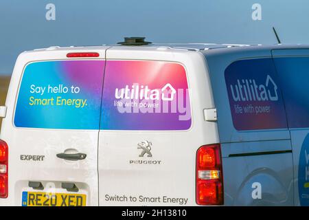 Utilita energia elettrica, fornitore intelligente di energia e gas, specializzato in Smart Pay as You Go Energy, furgone operativo a Southport, Regno Unito Foto Stock