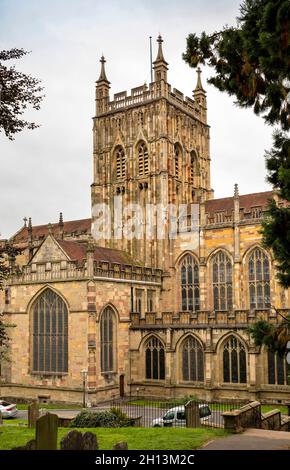 Regno Unito, Inghilterra, Worcestershire, Great Malvern, Priory Church da nord Foto Stock