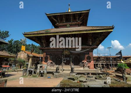 Il tempio di Changu Narayan è considerato il tempio più antico del Nepal, situato a Changunarayan nella valle di Kathmandu, in Nepal. Foto Stock