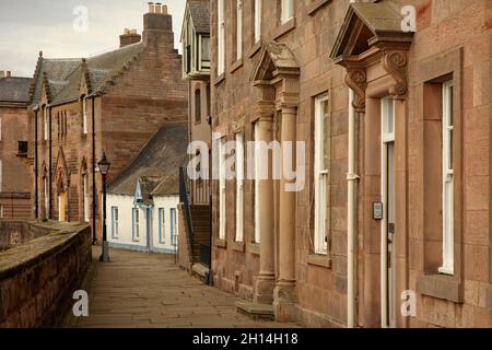 Case in pietra tradizionali, Quay Walls, Berwick on Tweed, Northumberland, Regno Unito. Foto Stock