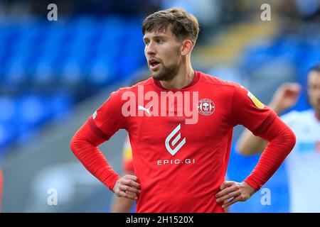 Bolton, Regno Unito. 16 ottobre 2021. Callum Lang #19 di Wigan Athletic a Bolton, Regno Unito il 10/16/2021. (Foto di Conor Molloy/News Images/Sipa USA) Credit: Sipa USA/Alamy Live News Foto Stock