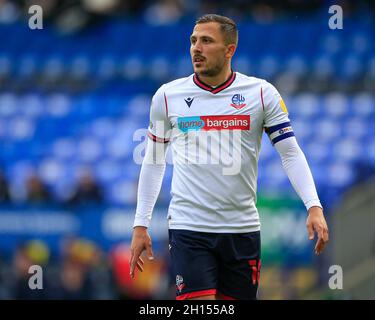 Bolton, Regno Unito. 16 ottobre 2021. Antoni Sarcevic #10 di Bolton Wanderers a Bolton, Regno Unito il 10/16/2021. (Foto di Conor Molloy/News Images/Sipa USA) Credit: Sipa USA/Alamy Live News Foto Stock