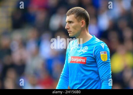 Bolton, Regno Unito. 16 ottobre 2021. Joel Dixon #12 di Bolton Wanderers a Bolton, Regno Unito il 10/16/2021. (Foto di Conor Molloy/News Images/Sipa USA) Credit: Sipa USA/Alamy Live News Foto Stock