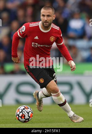 Leicester, Inghilterra, 16 ottobre 2021. Luke Shaw di Manchester United durante la partita della Premier League al King Power Stadium di Leicester. Il credito dovrebbe essere: Darren Staples / Sportimage Foto Stock