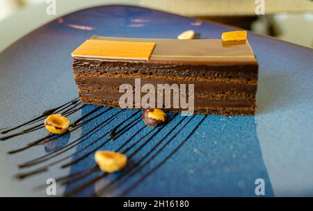 Torta Ritzcarlton, dessert di lusso serviti nel caffè e ristorante Mokki, Astana Foto Stock
