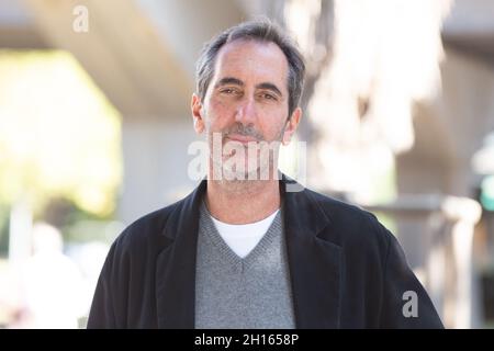 Roma, Italia. 16 ottobre 2021. Paolo Calabresi partecipa alla fotocall del film 'Takeaway' durante il 16° Festival del Film di Roma 2021 il 16 ottobre 2021 a Roma (Photo by Matteo Nardone/Pacific Press) Credit: Pacific Press Media Production Corp./Alamy Live News Foto Stock