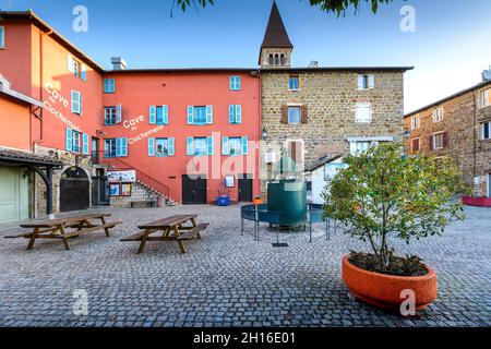 Village de Clochemerle, Vaux en Beaujolais, Francia Foto Stock