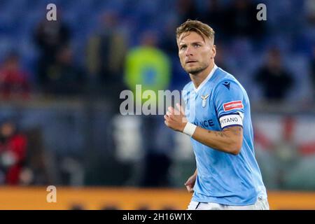 Il 16 ottobre 2021 Ciro immobile festeggia, dopo aver segnato un gol durante la Serie, Una partita di calcio tra SS Lazio e Inter all'Olimpico Stadium Roma, centro Italia. Foto Stock