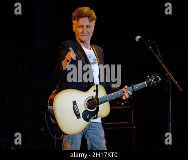 FORT LAUDERDALE, FL - OCTOBER16: John Waite suona al Parker il 16 ottobre 2021 a Fort Lauderdale, Florida. Credit: Mpi04/MediaPunch Foto Stock