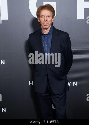 WEST HOLLYWOOD, LOS ANGELES, CALIFORNIA, USA - OTTOBRE 16: Il produttore Jerry Bruckheimer arriva al Los Angeles Special Screening della 'Hightown' Season 2 di STARZ, che si tiene presso il Pacific Design Center il 16 Ottobre 2021 a West Hollywood, Los Angeles, California, Stati Uniti. (Foto di NOx Yang/Image Press Agency/Sipa USA) Foto Stock