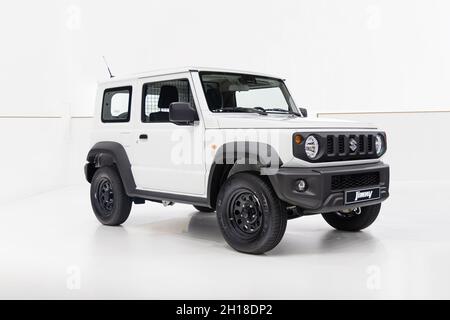 BARCELLONA, SPAGNA-4 OTTOBRE 2021: Suzuki Jimny (Four Generation, 2018) Foto Stock