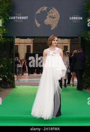 Emma Watson arriva per la prima cerimonia di premiazione del Premio Earthshot all'Alexandra Palace di Londra. Data foto: Domenica 17 ottobre 2021. Foto Stock