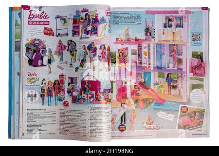 Vi sono preoccupazioni circa la disponibilità di giocattoli per regali di Natale a causa di problemi di trasporto. Nella foto: Catalogo Smyths Toys, inverno 2021, Regno Unito. Foto Stock