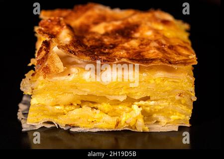 Torta di formaggio fatta in casa con yogurt bianco formaggio da vicino Foto Stock