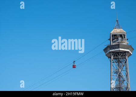 Torre per la funivia al porto Foto Stock