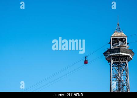 Torre per la funivia al porto Foto Stock