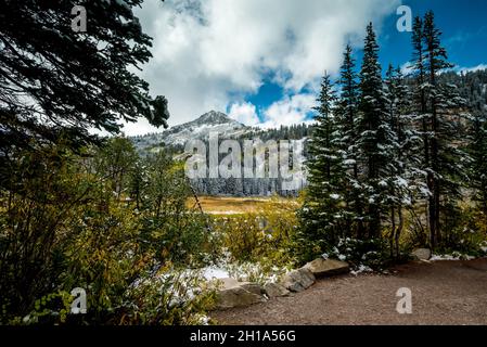 Autunno - Silver Lake - Wasatch Mountains - Big Cottonwood Canyon - Utah Foto Stock