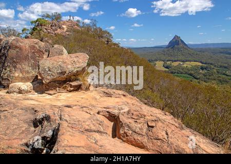 Escursionisti sulla cima del Monte Ngungun Foto Stock