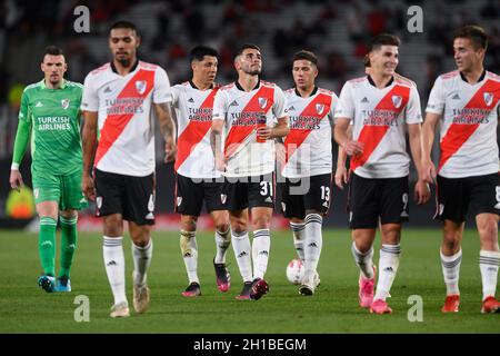 Buenos Aires, Argentina. 17 ottobre 2021. Giocatori di River Plate visti durante la partita tra River Plate e San Lorenzo come parte del Torneo Liga Professional 2021 all'Estadio Monumental Antonio Vespucio liberi (punteggi finali; River Plate 3:1San Lorenzo) Credit: SOPA Images Limited/Alamy Live News Foto Stock