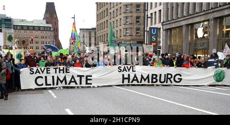 Venerdì per il futuro - l'attivista svedese per il clima Greta Thunberg partecipa alla dimostrazione ad Amburgo, Germania, 21 febbraio 2020 Foto Stock