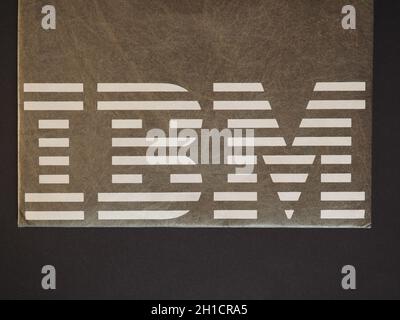 NEW YORK, USA - CIRCA FEBBRAIO 2020: FIRMA IBM Foto Stock