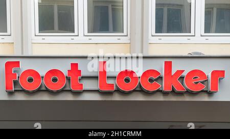 Treviri, GERMANIA - 13 SETTEMBRE 2019: Negozio Foot Locker. Si tratta di un importante rivenditore globale di abbigliamento e calzature atletiche con 1.835 negozi in 23 paesi Foto Stock