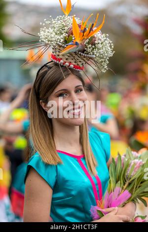 Funchal; Madera; Portogallo - aprile 22; 2018: parata annuale del il Festival dei Fiori di Madeira nella città di Funchal sull isola di Madeira. Il Portogallo. Foto Stock