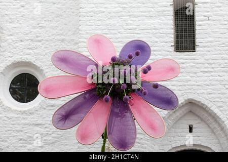 Noordwijkerhout, Paesi Bassi - 21 Aprile 2017: decorazioni floristiche al tradizionale corteo dei fiori Bloemencorso da Noordwijk a Haarlem nel Foto Stock