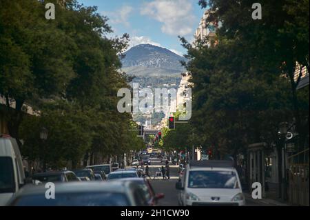 NIZZA, FRANCIA 26 FEBBRAIO 2020: Edifici per le strade di Nizza in Francia Foto Stock