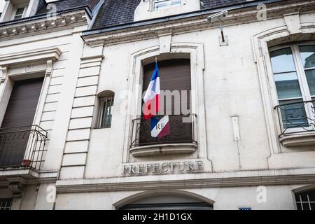 Tours, Francia - 8 febbraio 2020: Dettaglio architettonico della prefettura di Indre et Loire in una giornata invernale Foto Stock