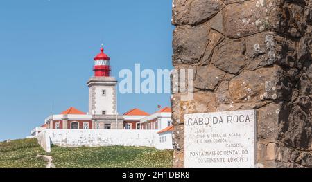 Cabo da Roca vicino a Sintra, Portogallo - 6 Maggio 2018: atmosfera intorno al Cabo de Roca lighthouse, la punta occidentale dell Europa continentale su una molla d Foto Stock