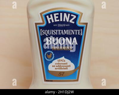 PITTSBURGH, USA - CIRCA APRILE 2020: Bottiglia di maionese Heinz Foto Stock