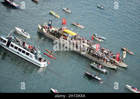 Fronteichnamsprozession auf dem Traunsee in Traunkirchen im Salzkammergut (Bezirk Gmunden, Oberösterreich, Österreich) - Seit dem Jahr 1632 wird die F Foto Stock