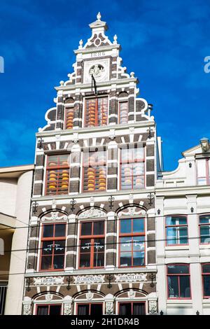 AMSTERDAM, PAESI BASSI - MARZO 2018: Splendidi edifici nel vecchio quartiere cetral di Amsterdam Foto Stock