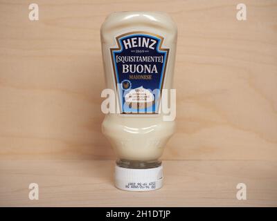 PITTSBURGH, USA - CIRCA APRILE 2020: Bottiglia di maionese Heinz Foto Stock