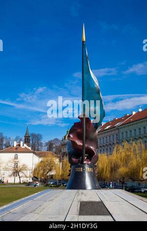 Praga, Repubblica ceca - Aprile 2018: Monumento ai caduti durante la II Guerra Mondiale a Praga Foto Stock