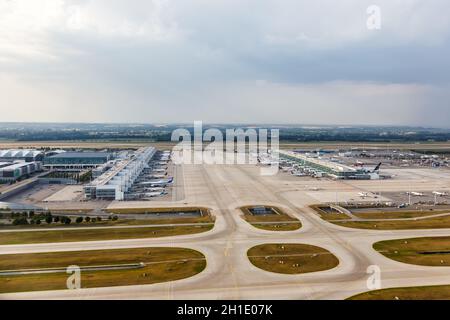 Monaco di Baviera, Germania – 26 luglio 2019: Terminal 2 vista aerea dell'aeroporto di Monaco (MUC) in Germania. Foto Stock