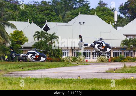 Praslin, Seychelles – 7 febbraio 2020: Elicotteri Zil Air Airbus H120 all'aeroporto di Praslin (PRI) alle Seychelles. Foto Stock