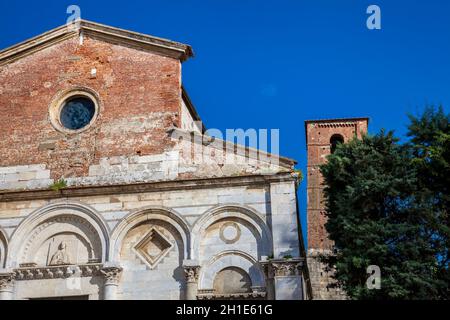 Chiesa di San Michele degli Scalzi si trova in Piazza San Michele degli Scalzi nella parte orientale di Pisa costruita su 1178 Foto Stock