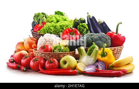 Composizione con verdure e frutta biologiche assortite. Foto Stock