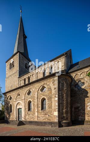 Germania, Hilden, Bergisches Land, Niederbergisches Land, Niederberg, Renania settentrionale-Vestfalia, NRW, chiesa delle riforme, chiesa parrocchiale evangelica, Basilica galleriata, romanica Foto Stock