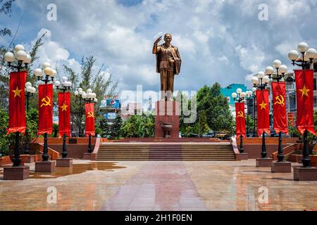 CAN THO, VIETNAM - 12 GIUGNO 2011: Statua di ho Chi Minh, Can Tho, Vietnam. Foto Stock