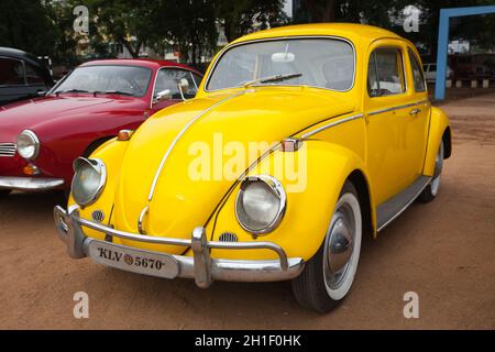 CHENNAI - INDIA - LUGLIO 24: Volkswagen tipo 1 (Volkswagen Beetle, Volkswagen Bug) - (auto d'epoca retrò) su Heritage Car Rally 2011 di Madras Heritage M. Foto Stock